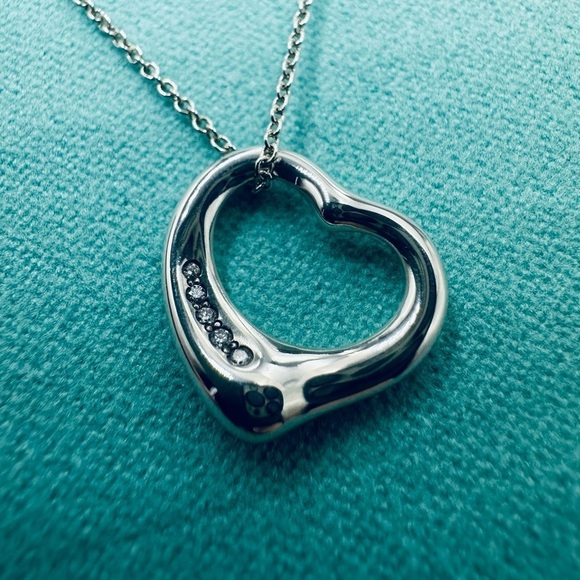 Tiffany & Co. 5 Diamond Open Heart Necklace in Sterling Silver with PACKAGING - Picture 4 of 9